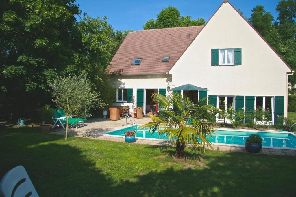 メゾン＝ラフィット Les Hibiscus Bed & Breakfast 部屋 写真